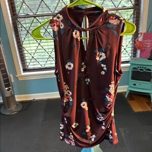 White House Black Market Burgundy Floral Top